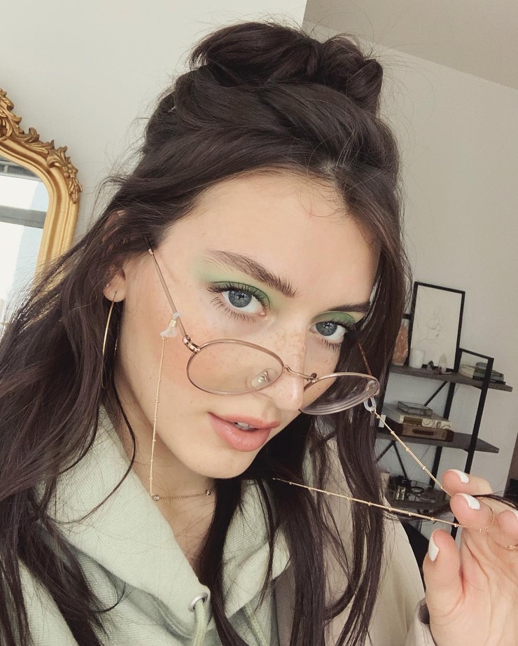 Jessica Clements Jessica Clements