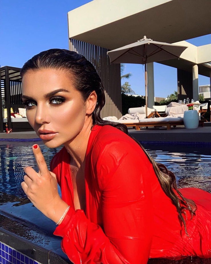 Anna Sedokova Anna Sedokova