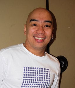 Wally Bayola