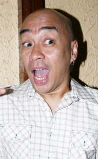 Wally Bayola