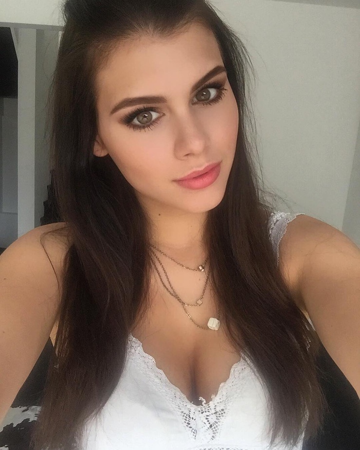 Katharina Nahlik Katharina Nahlik