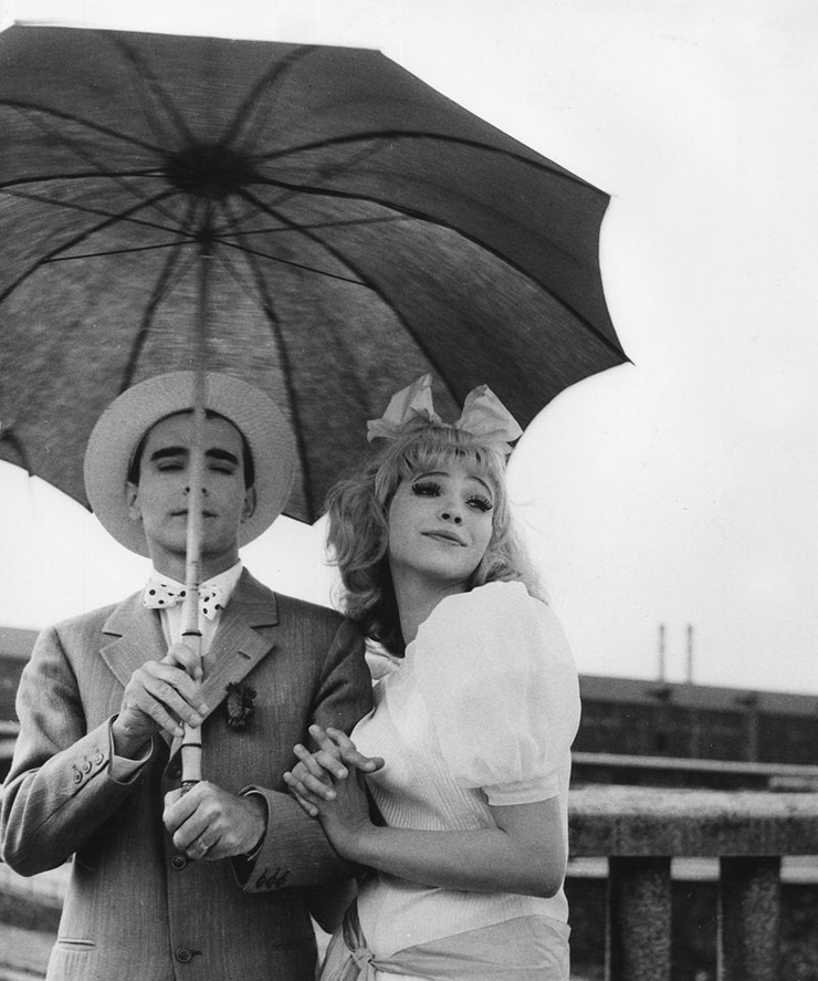 Les fiancés du pont Mac Donald ou (Méfiez-vous des lunettes noires) (1961) Les fiancés du pont Mac Donald ou (Méfiez-vous des lunettes noires) (1961)