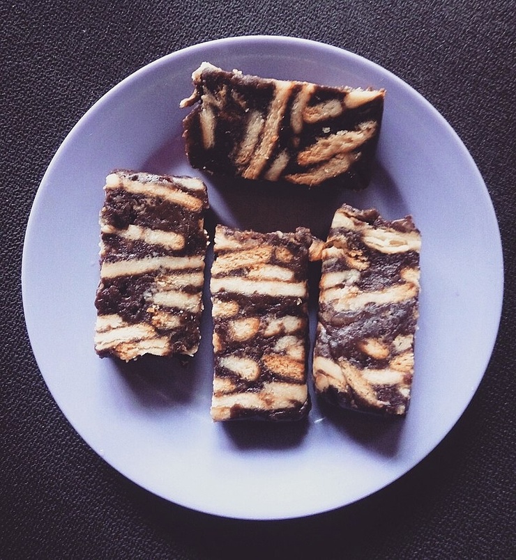 Batik cake