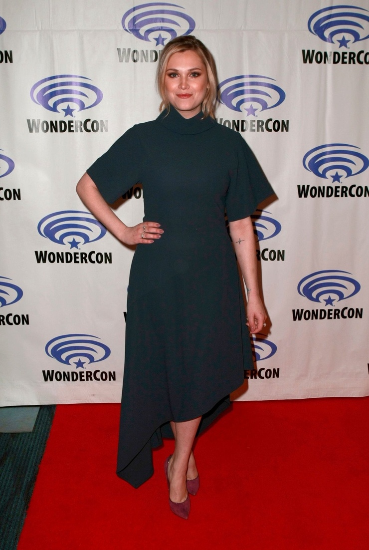 Eliza Taylor Eliza Taylor