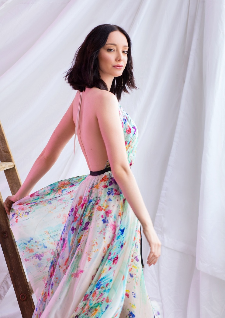Emma Dumont Emma Dumont