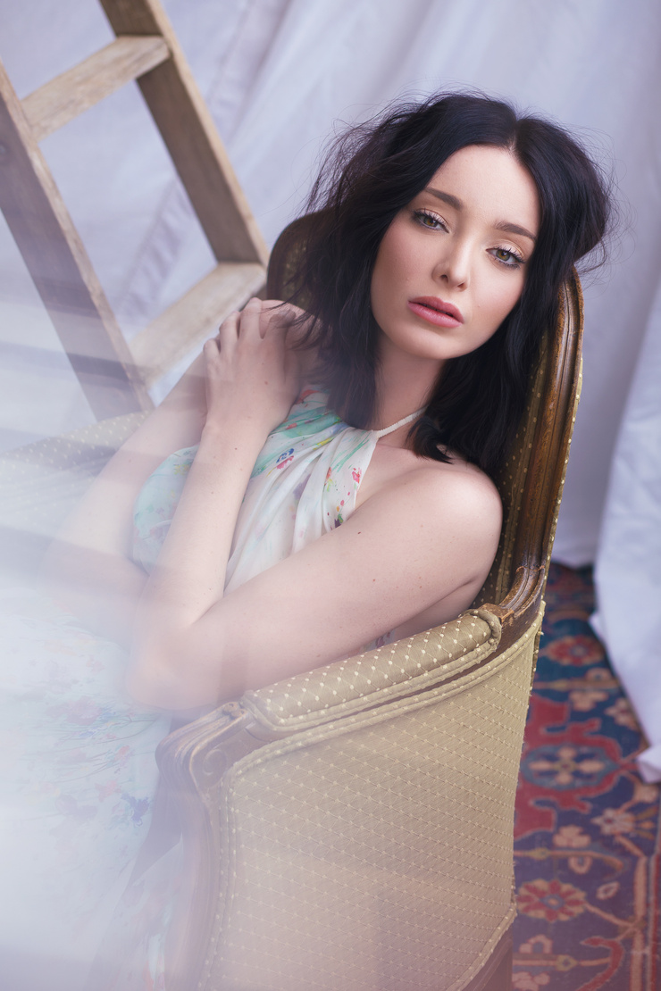 Emma Dumont