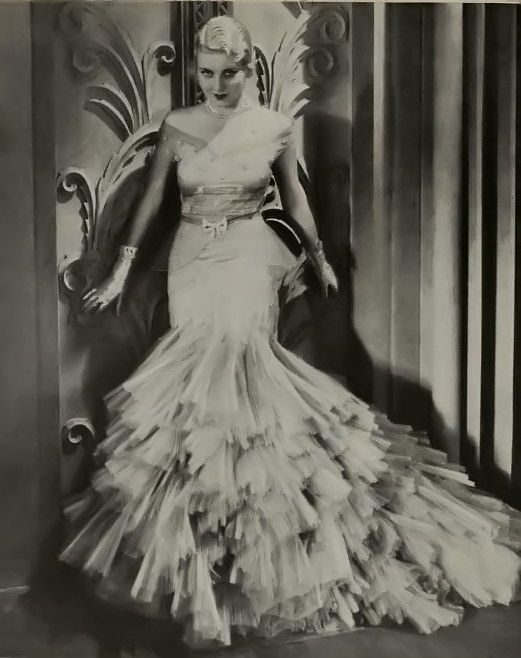 Jeanette Loff