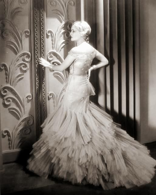 Jeanette Loff