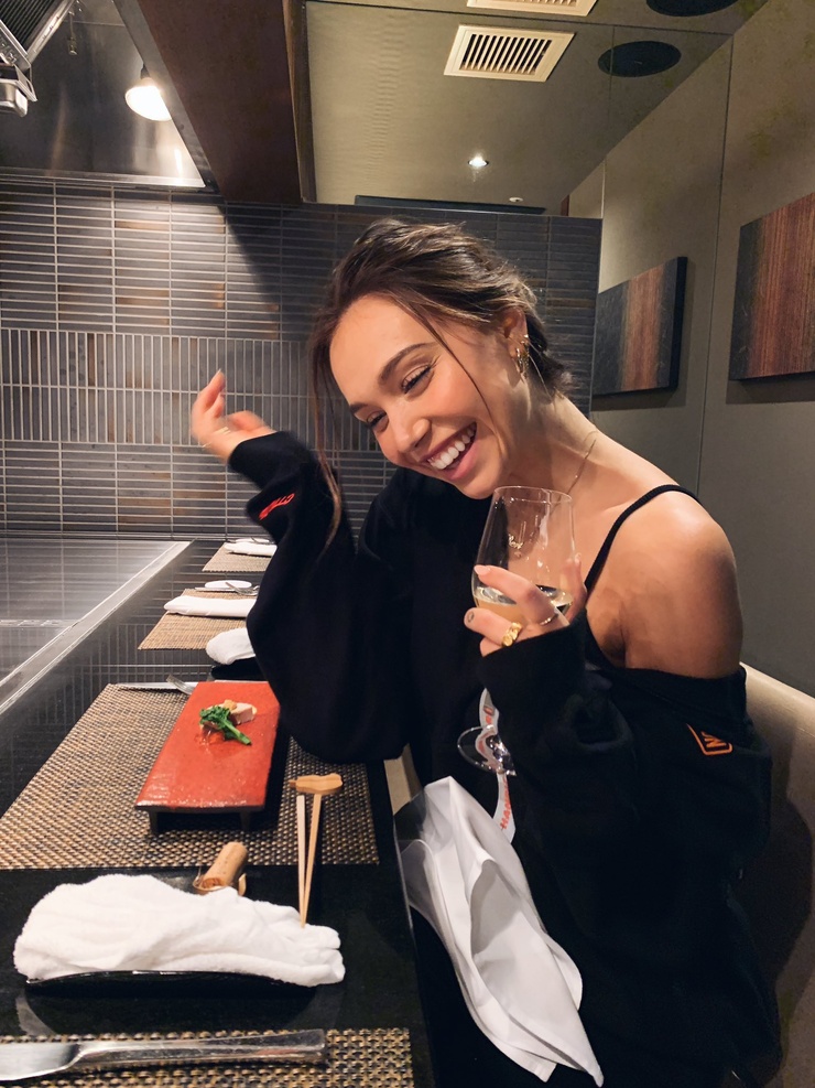 Alexis Ren