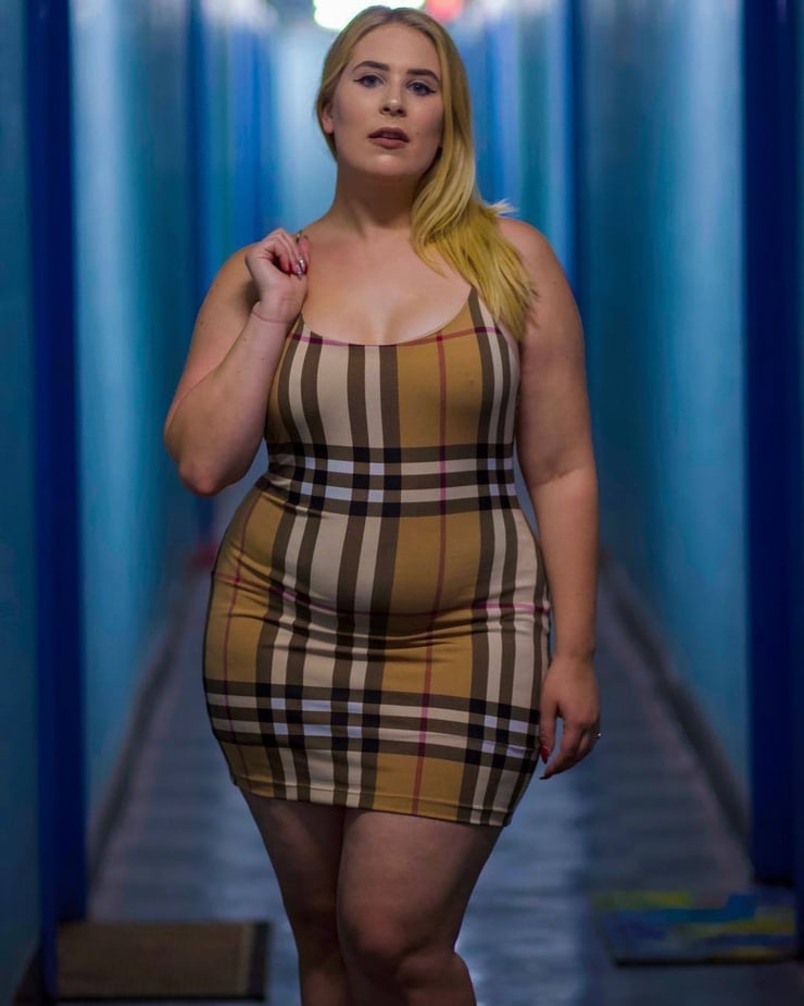 Sophie Turner (Plus Size)