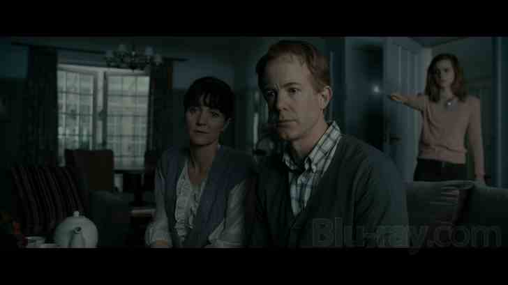 Harry Potter and the Deathly Hallows, Part 1 (Blu-ray + DVD)  [Region Free]