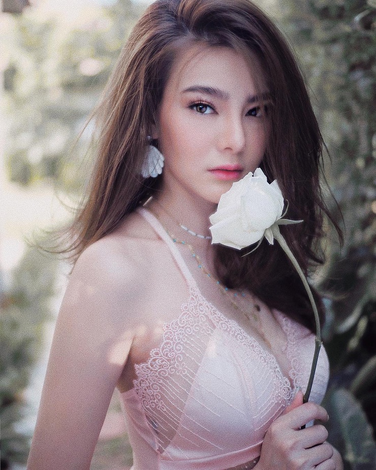 Arisara Thongborisut Arisara Thongborisut