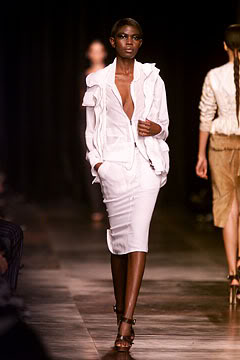 Caroline Bwomono
