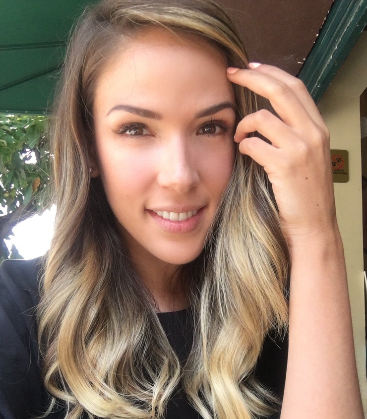 Silvia Saenz Silvia Saenz