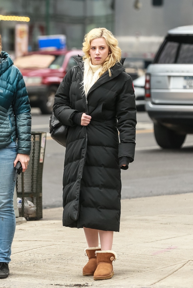 Lili Reinhart