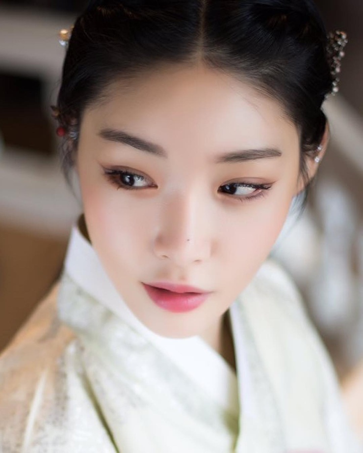 Chung-ha Kim Chung-ha Kim