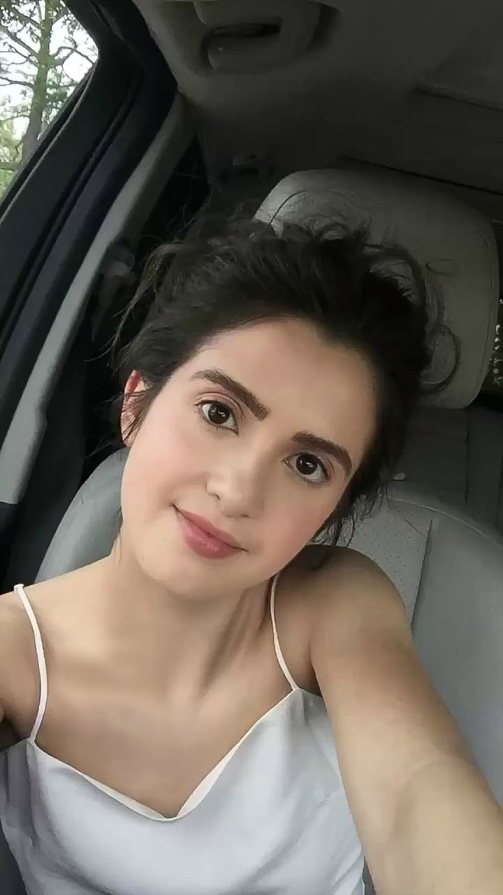 Laura Marano