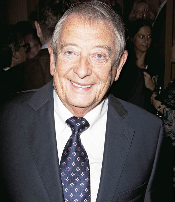 Derek Fowlds