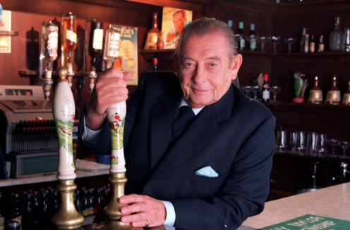 Derek Fowlds
