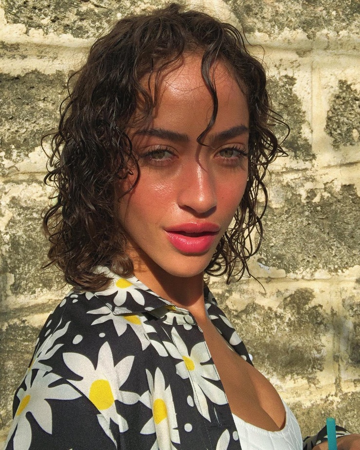 Alanna Arrington Alanna Arrington