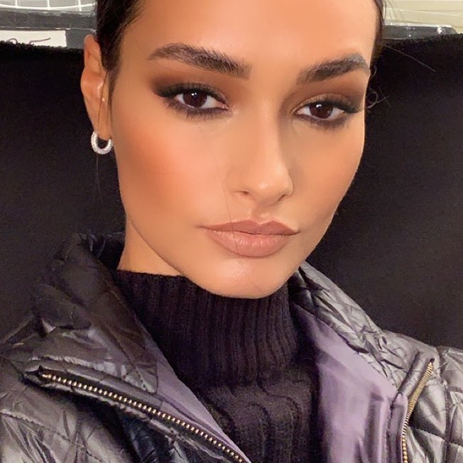 Gizele Oliveira Gizele Oliveira