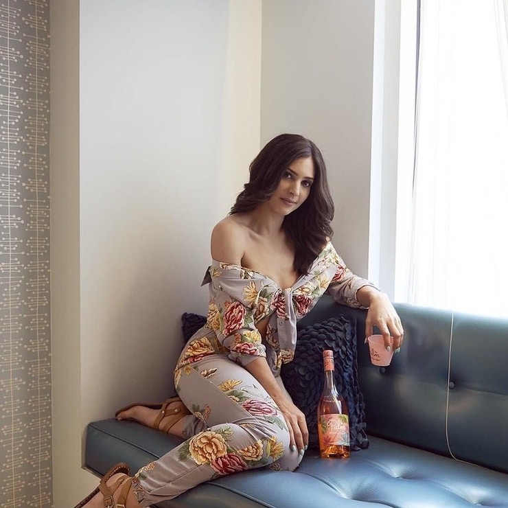 Camila Banus