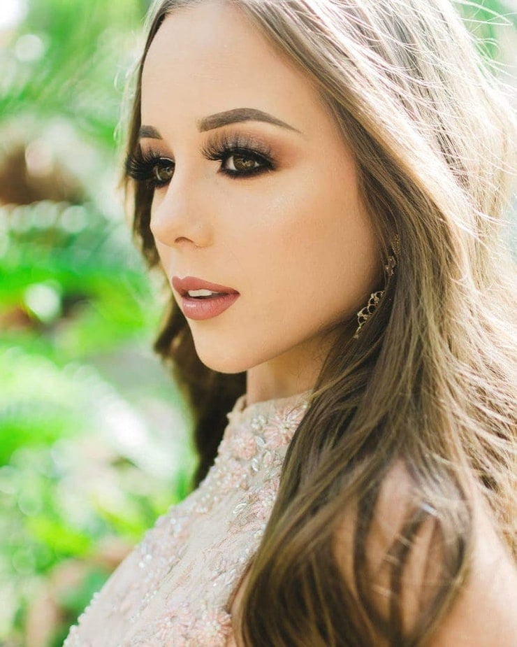 Karolayne Sofia Gasparini Karolayne Sofia Gasparini
