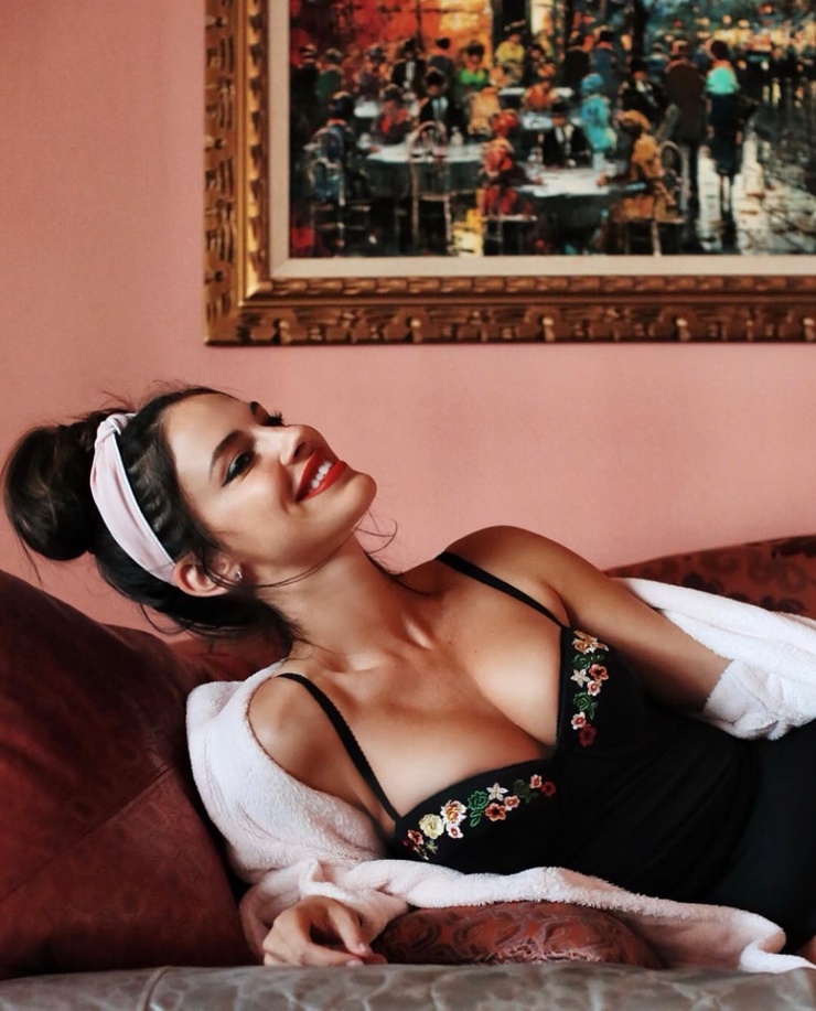 Jessica Lowndes Jessica Lowndes