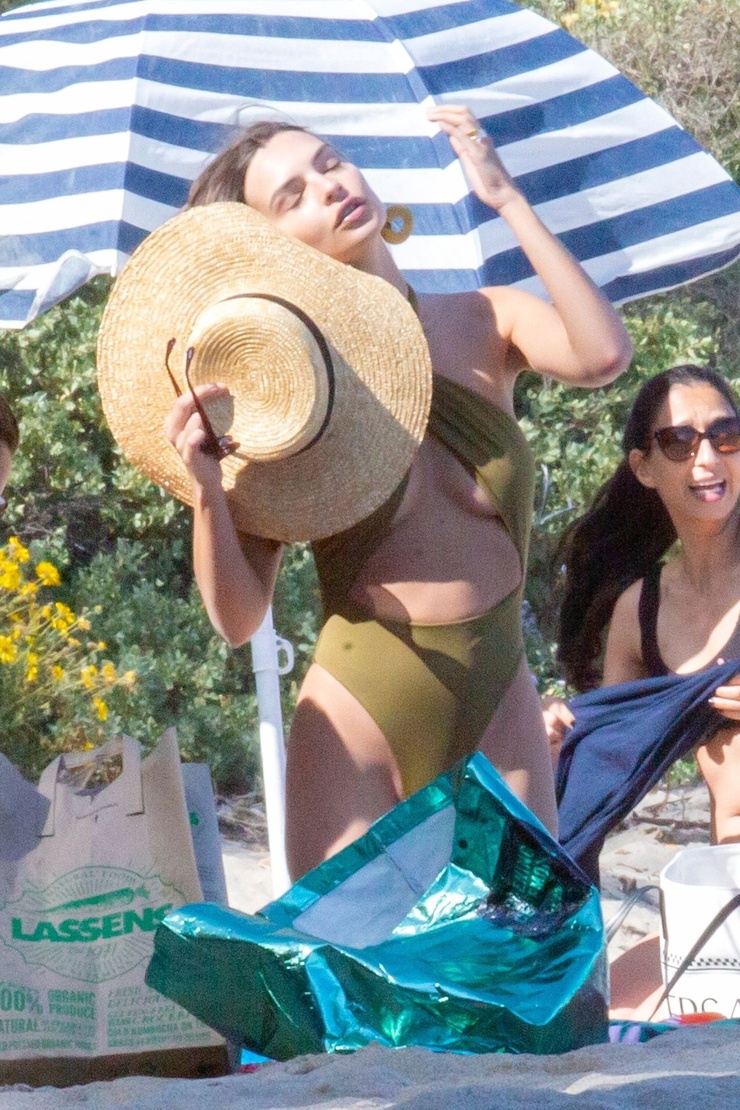Emily Ratajkowski Emily Ratajkowski