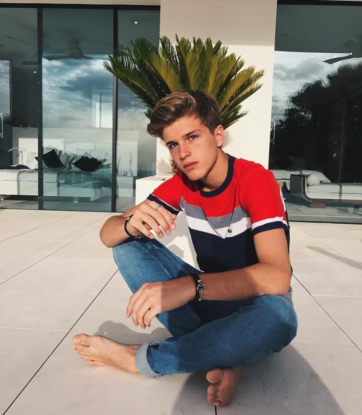 Alex Lange