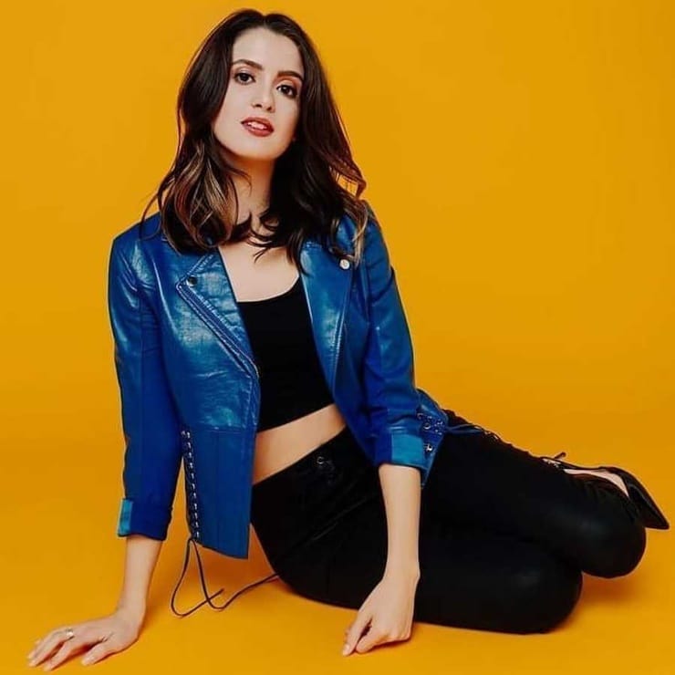 Laura Marano