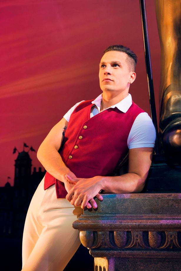 Aaron Sidwell