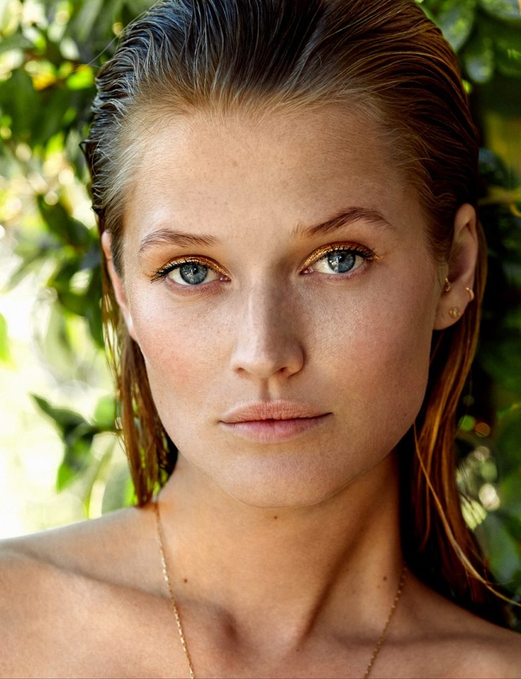 Toni Garrn Toni Garrn