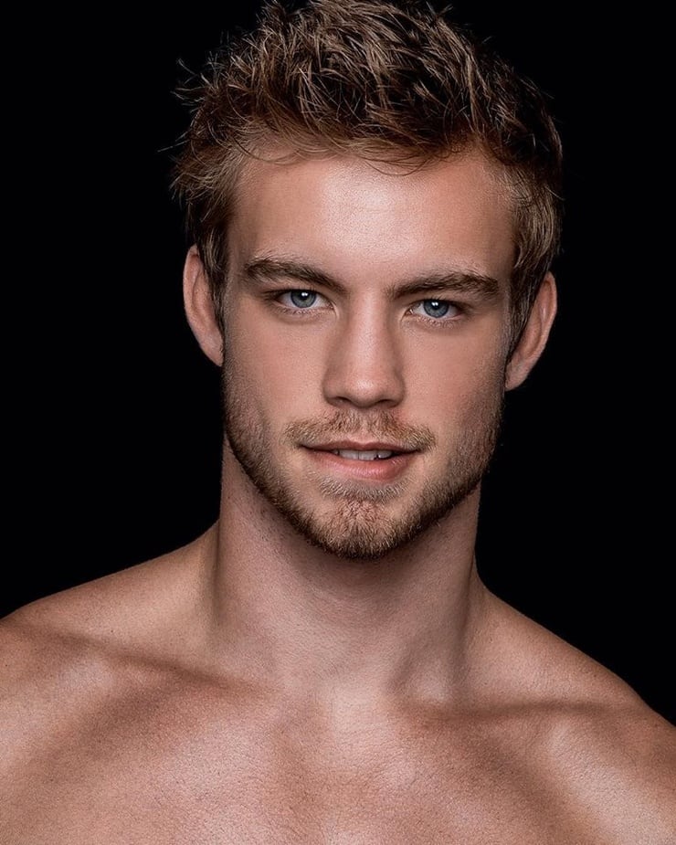 Dustin McNeer