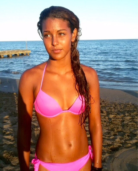 Sara Anastrelli Sara Anastrelli
