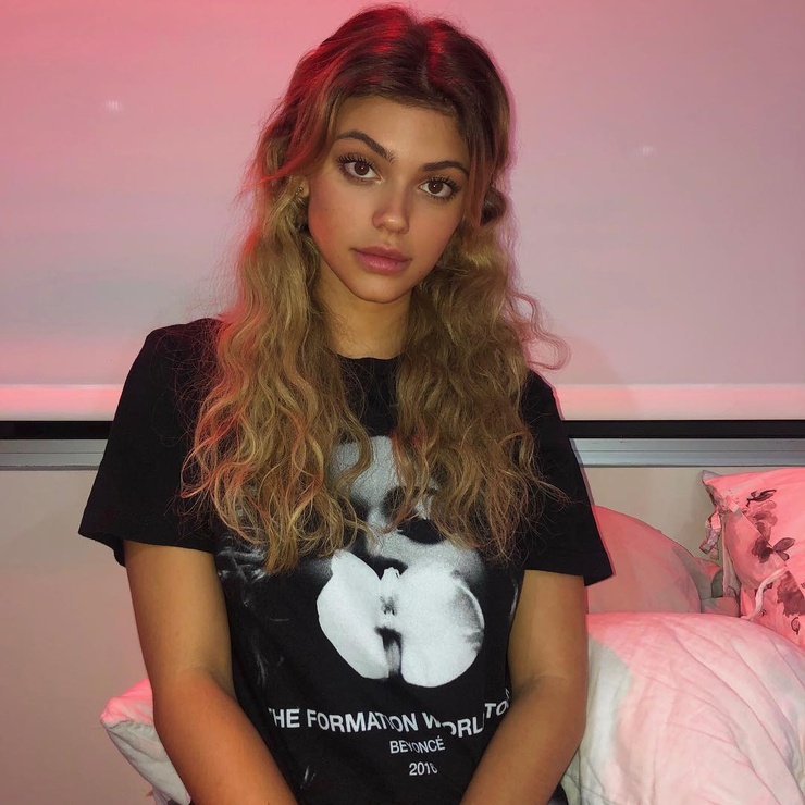 Kelsey Calemine