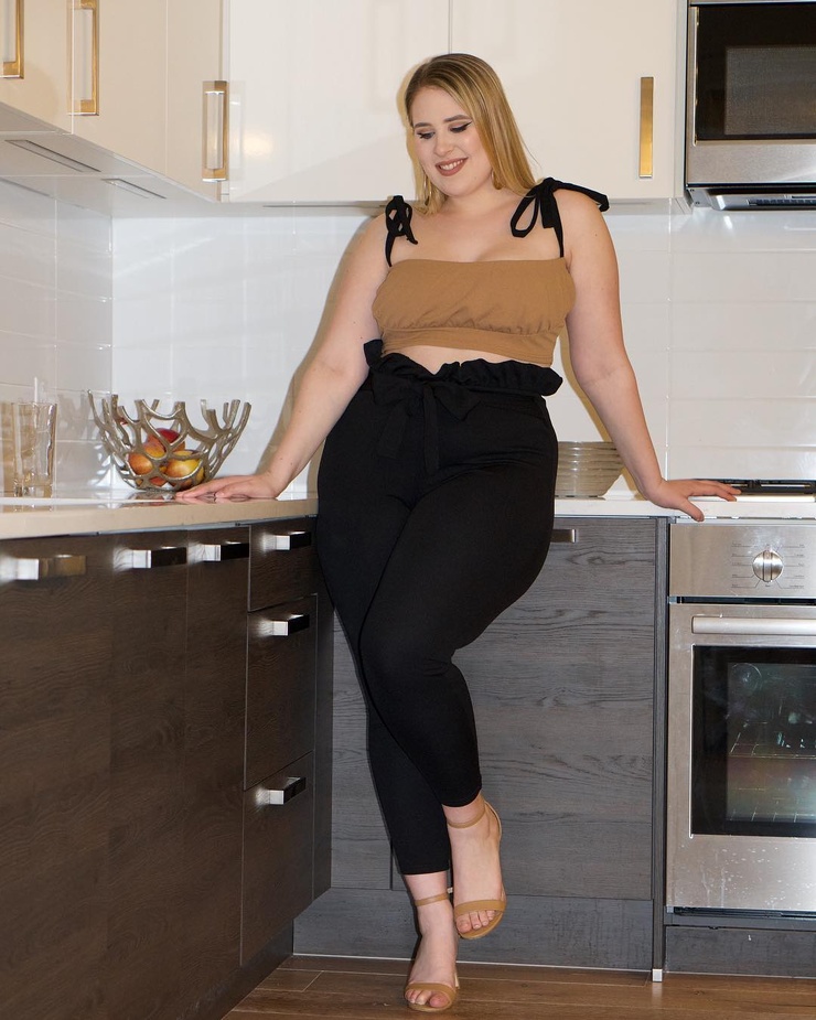 Sophie Turner (Plus Size)