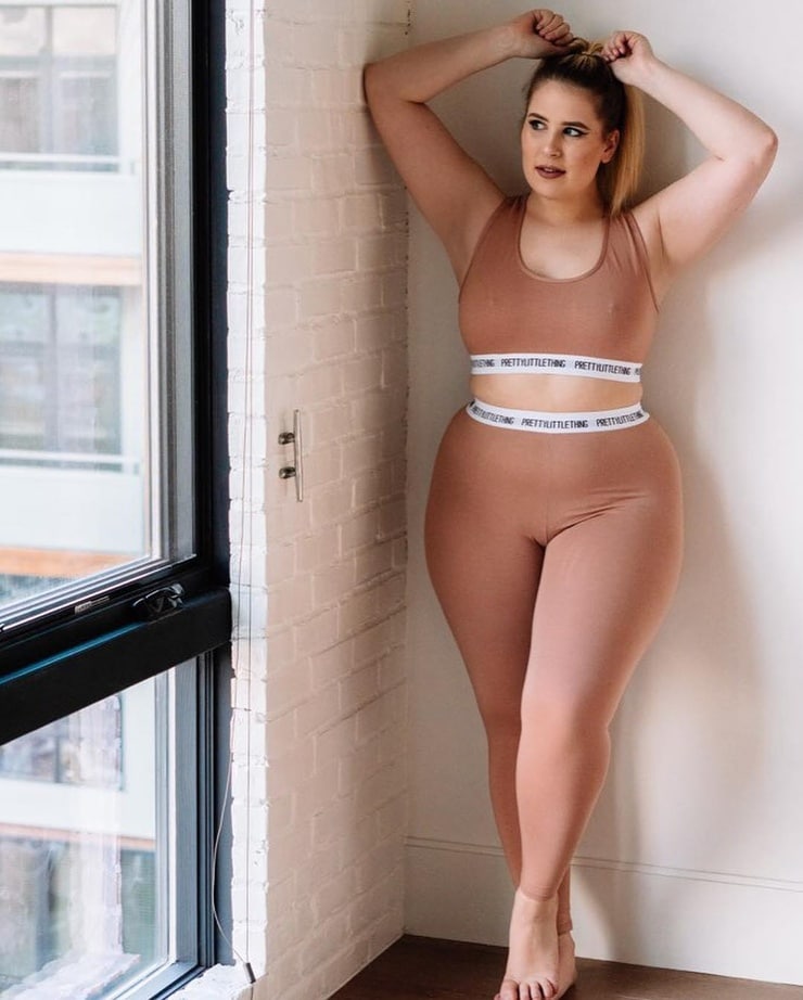 Sophie Turner (Plus Size)
