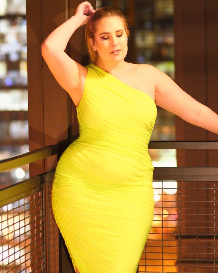 Sophie Turner (Plus Size)