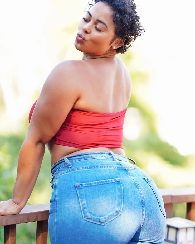 Tabria Majors