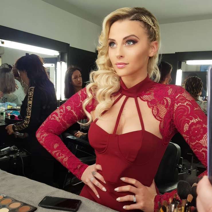 Kelly Vedovelli Kelly Vedovelli