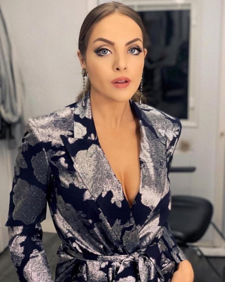 Elizabeth Gillies Elizabeth Gillies