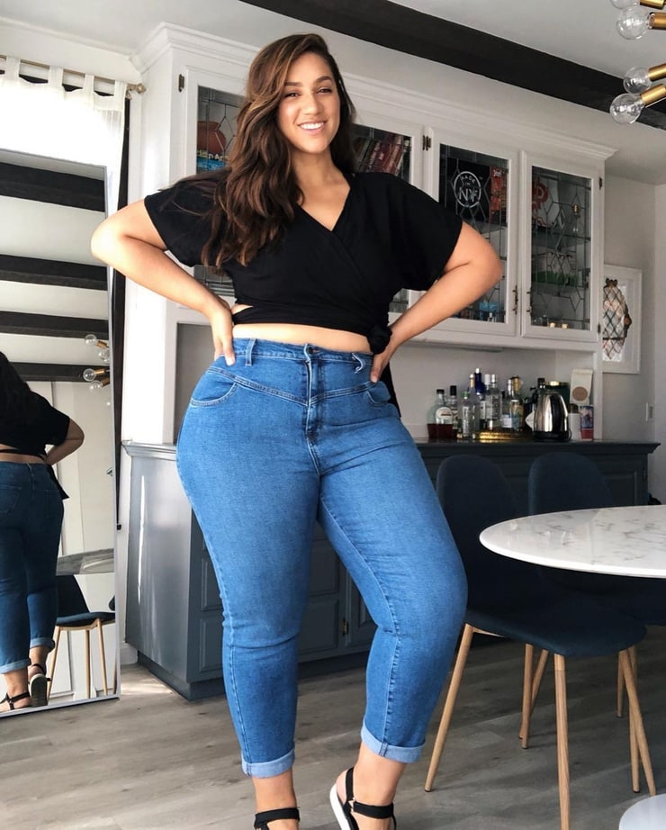 Picture of Erica Lauren (Plus Size Model)