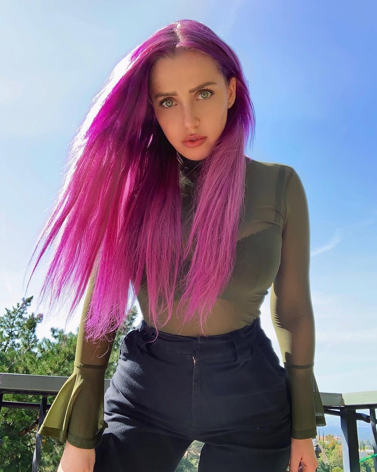 Violet Benson Violet Benson