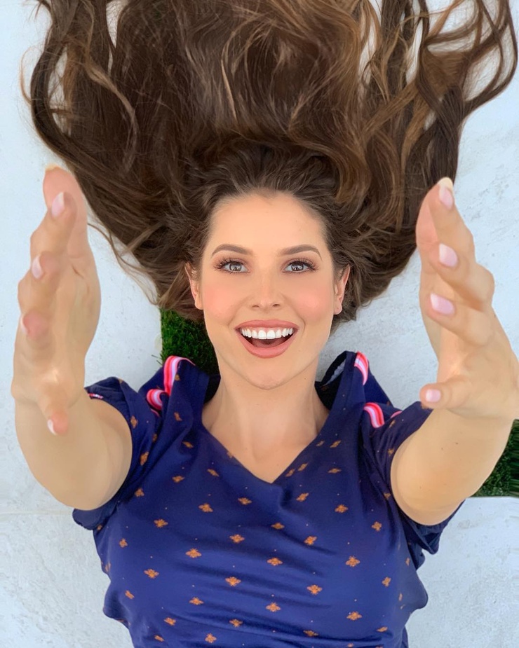 Amanda Cerny