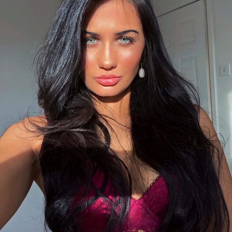 Lissie Isabella