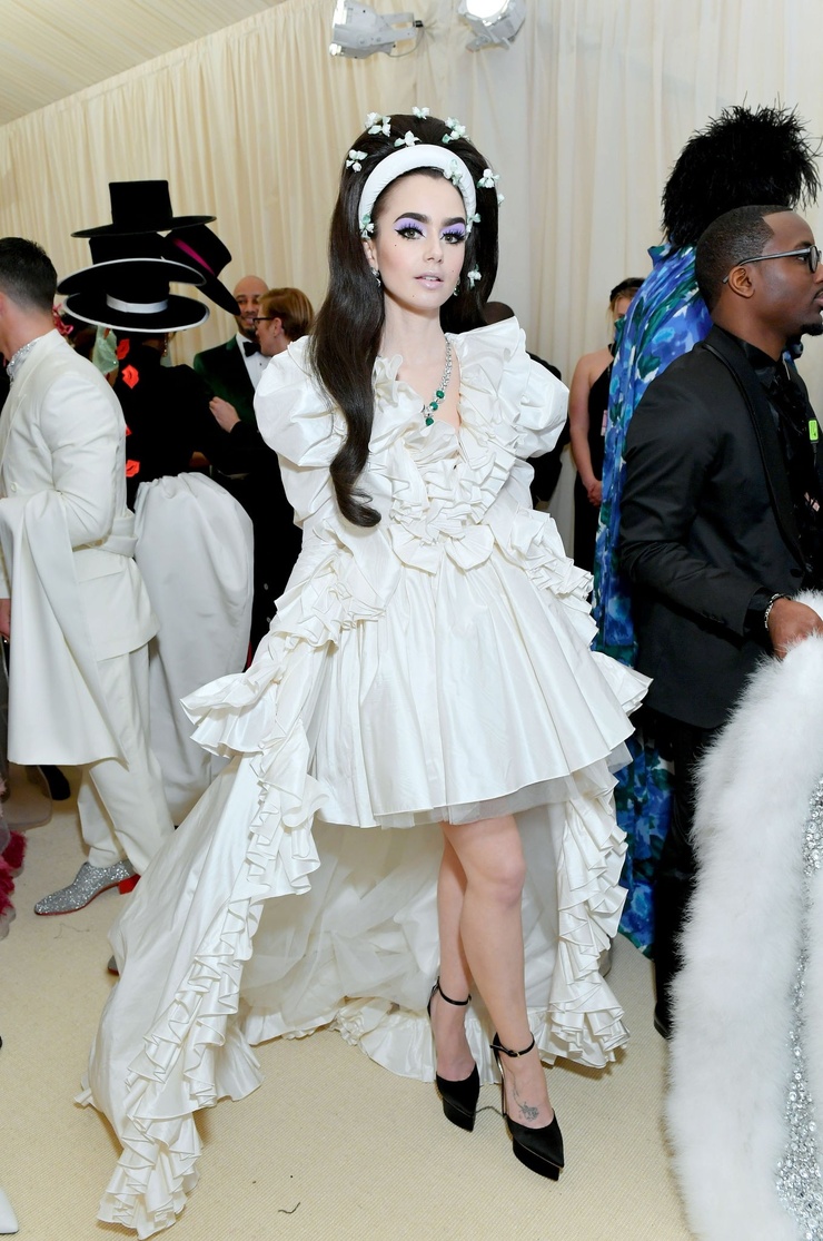Lily Collins