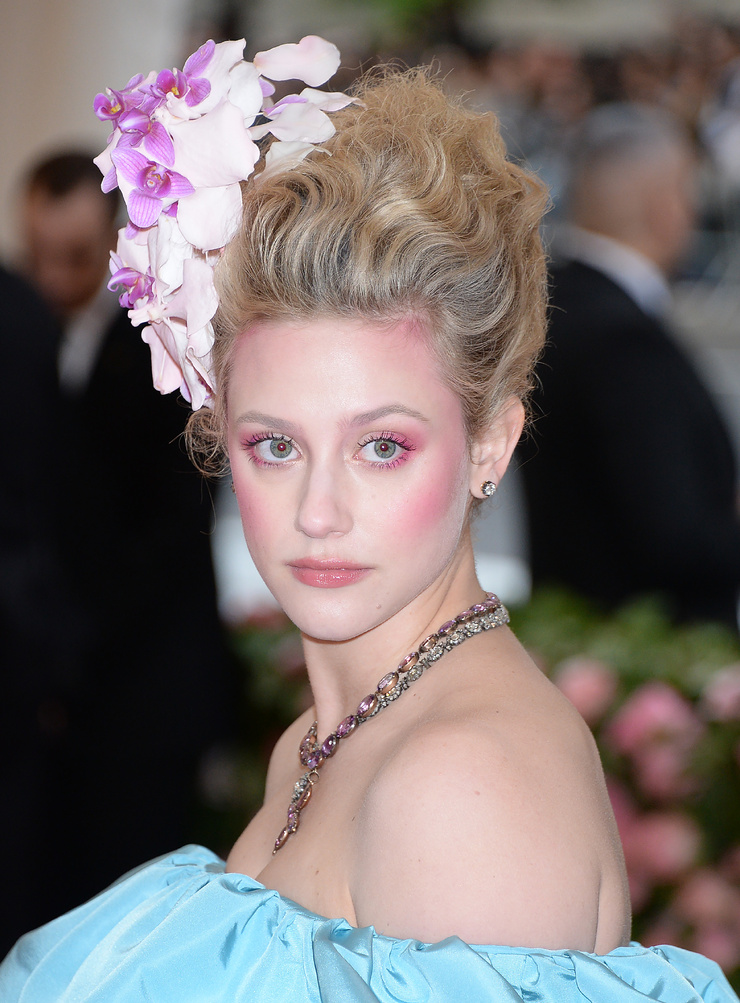 Lili Reinhart