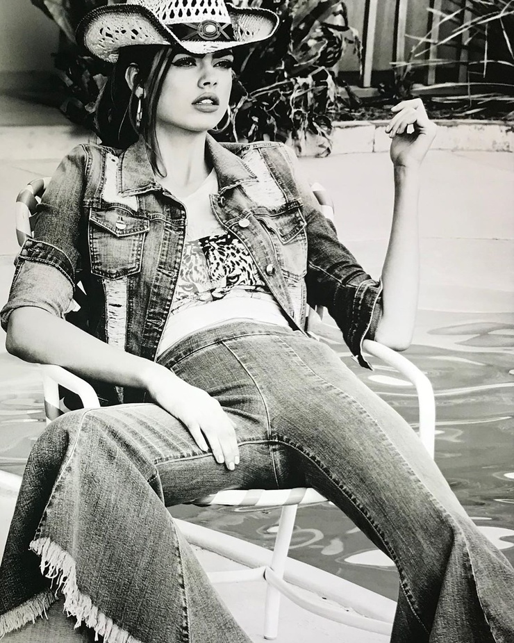 Gwen Van Meir Gwen Van Meir