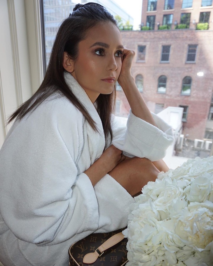 Nina Dobrev